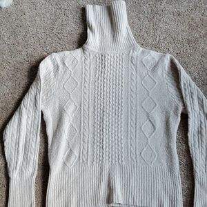Cable knit turtleneck